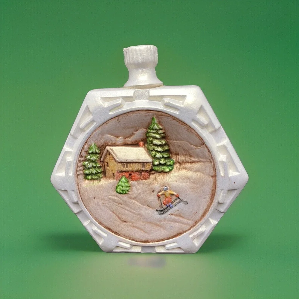 Vintage 70's Duncan Horse Carriage Barn Christmas‎ Diorama Ornament